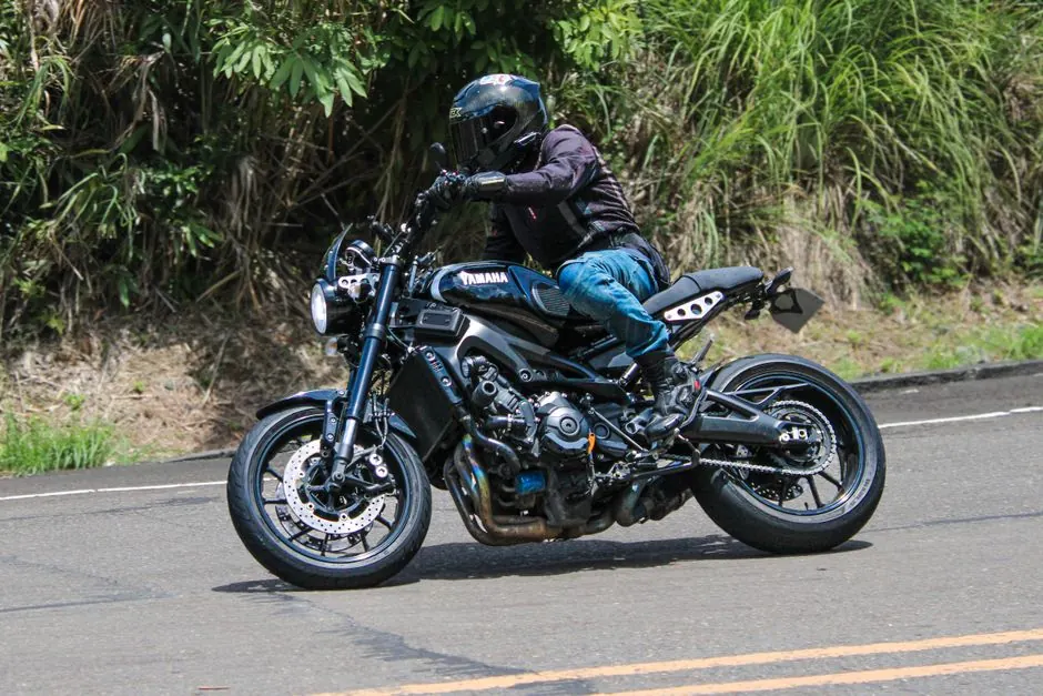 Essai : le roadster mid-size qui joue la polyvalence